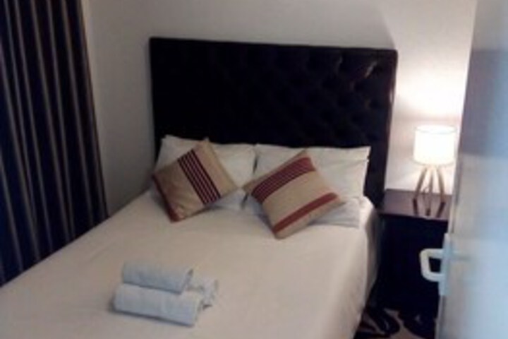 Room 16 of 19
