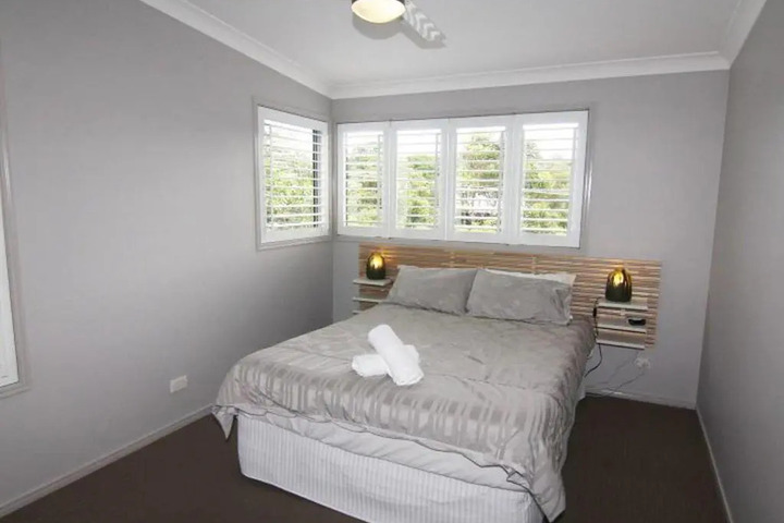 Room 4 of 10
