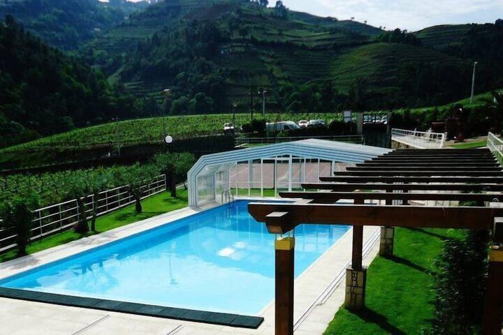Pool 28 of 70