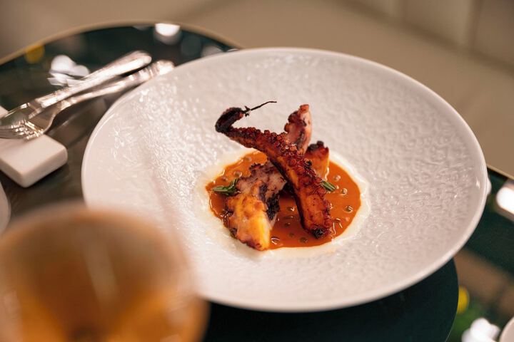 Dining 69 of 82