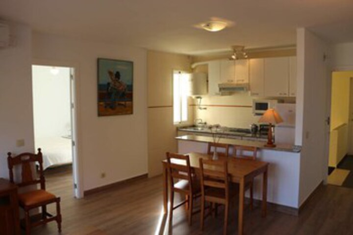 Room 4 of 18