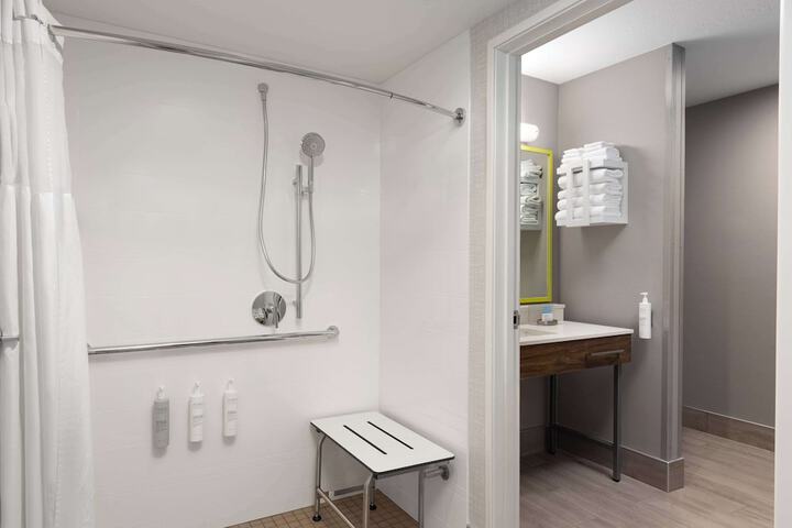 Bathroom shower