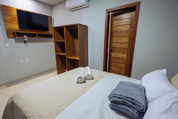 Room 4 of 15