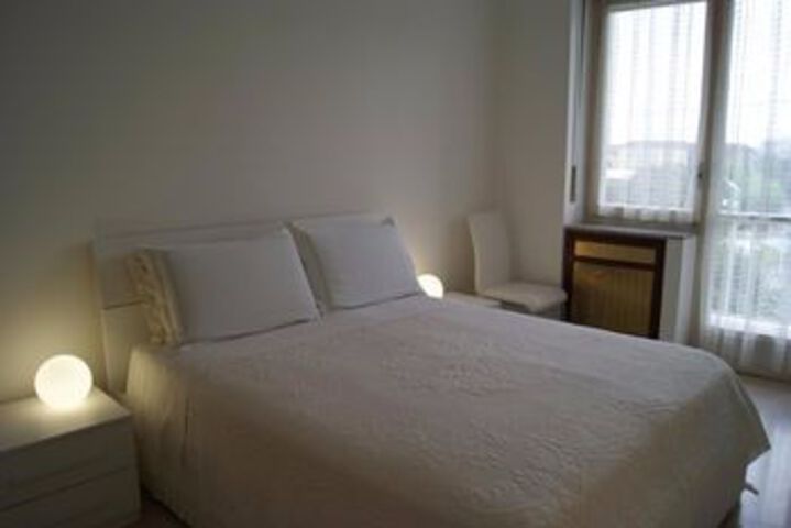 Room 17 of 36