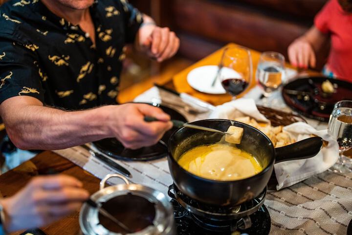 Dining 54 of 76