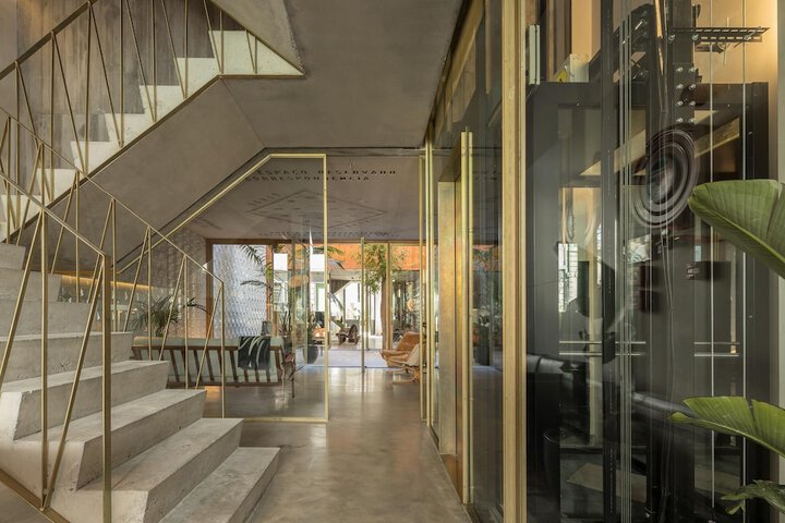Hotel Interior 2 of 129