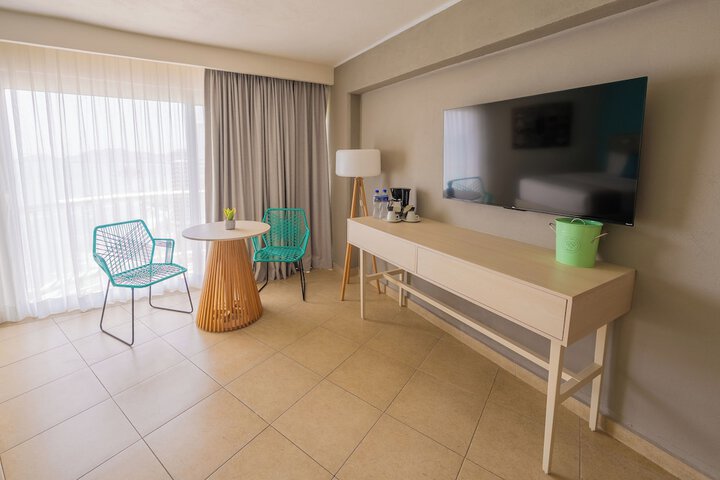 Room 32 of 165
