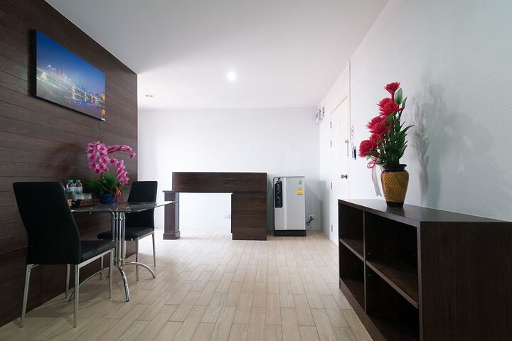 Room 9 of 23