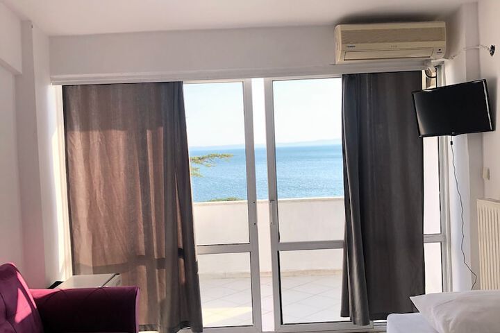 Room 7 of 24