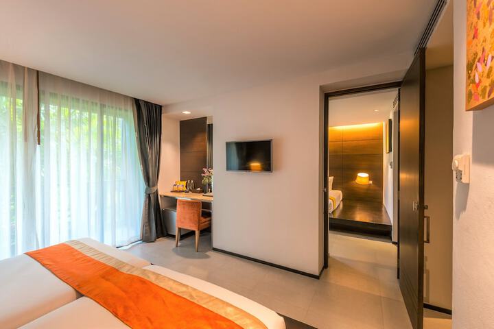 Room 9 of 50