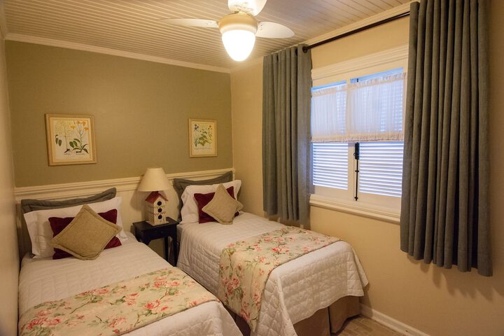 Room 14 of 60