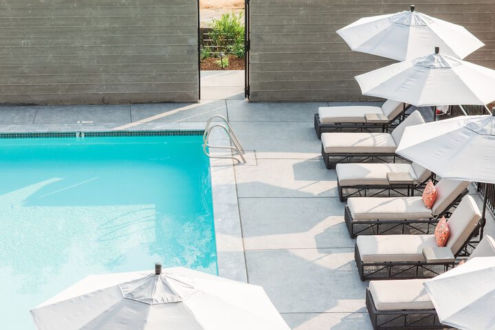Pool 41 of 68