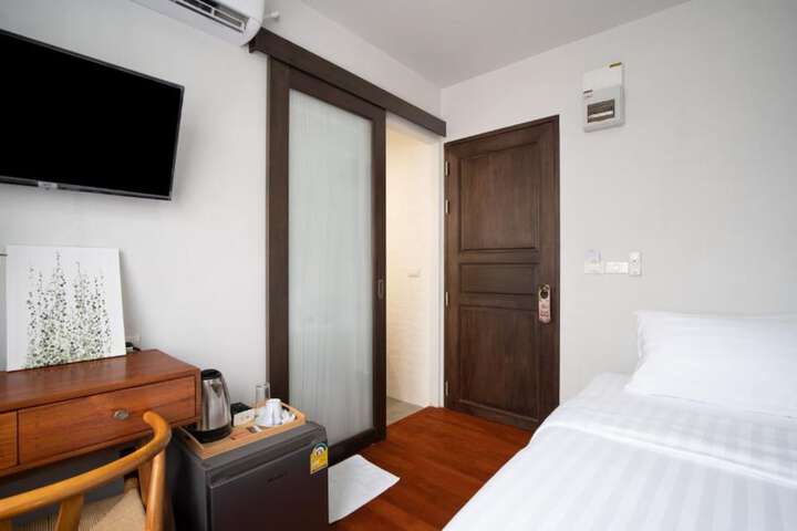 Room 8 of 26