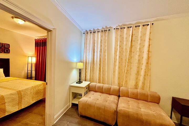 Room 16 of 22