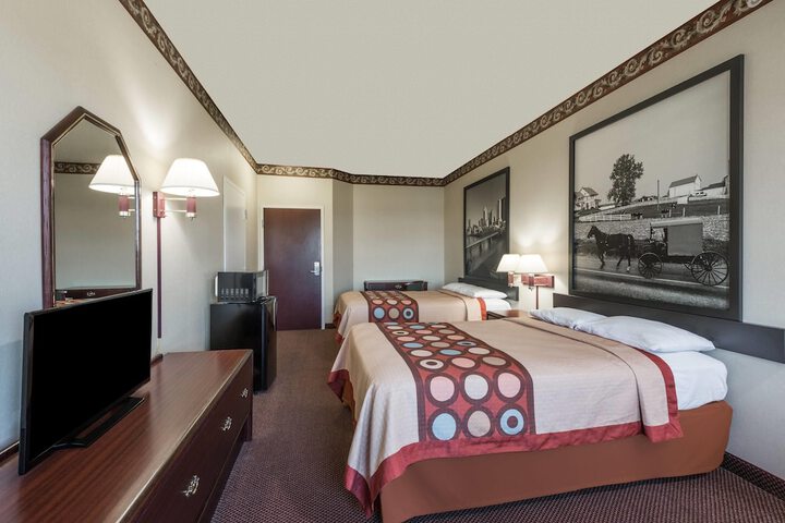 Room 14 of 19