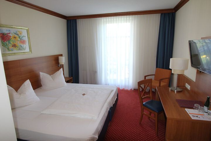 Room 9 of 44