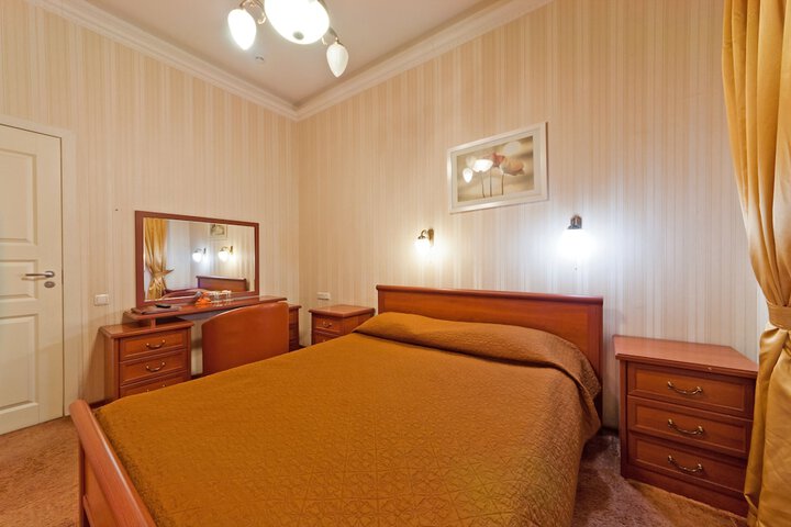 Room 25 of 94