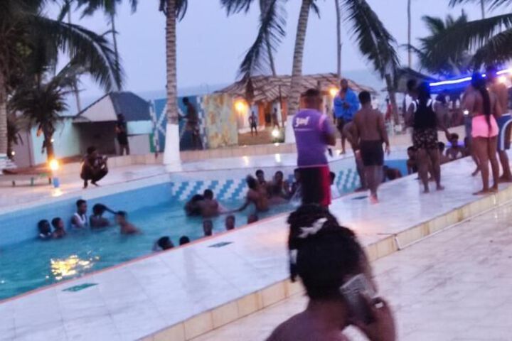 Pool 49 of 106