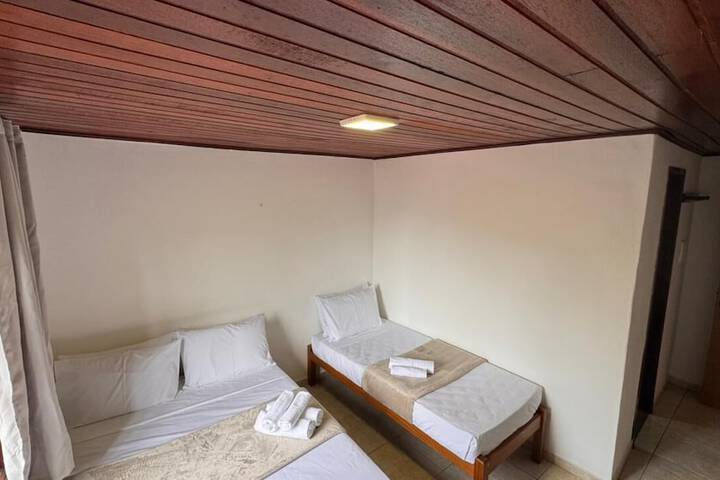 Room 13 of 34