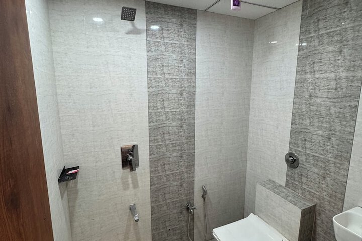 Room 14 of 15