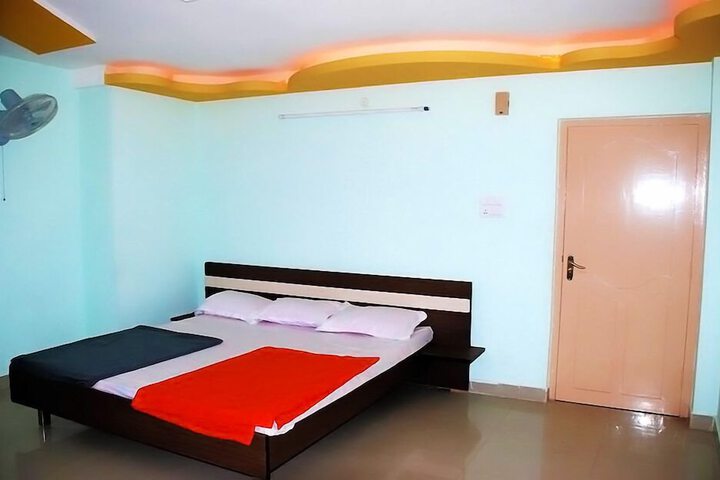 Room 5 of 7
