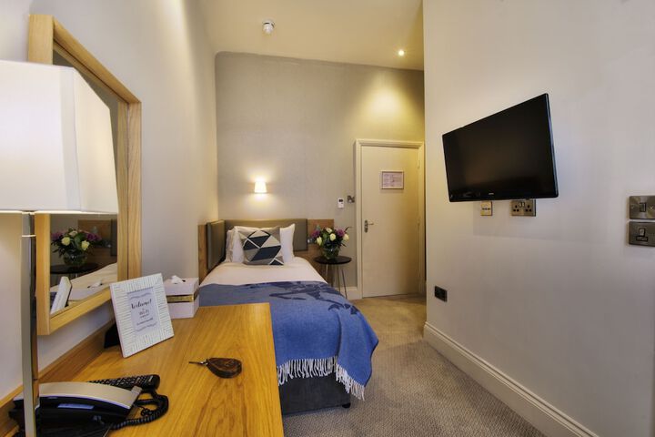 Room 13 of 51
