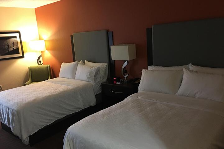 Standard Room, King or Two Doubles (1 of 4)