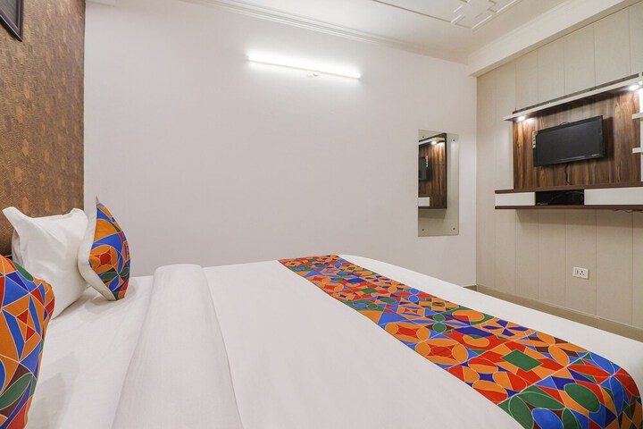 Room 17 of 29