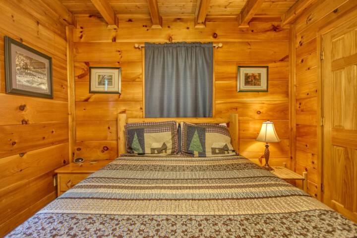 Room 2 of 32