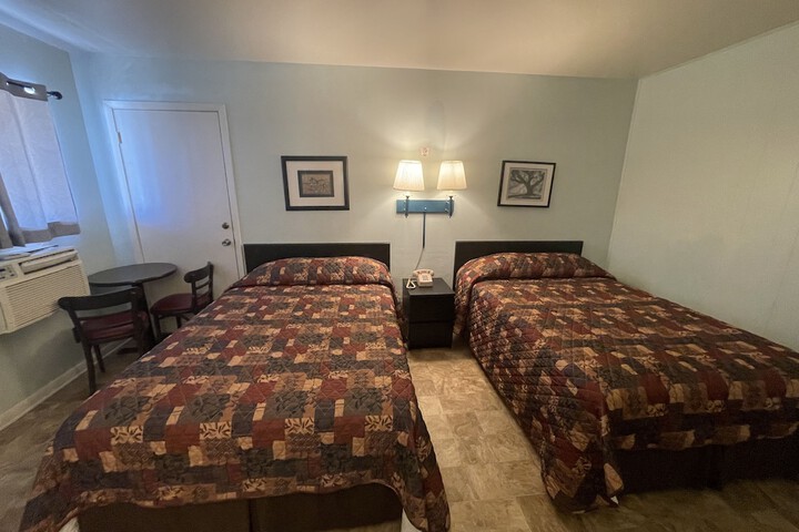 Room 6 of 19