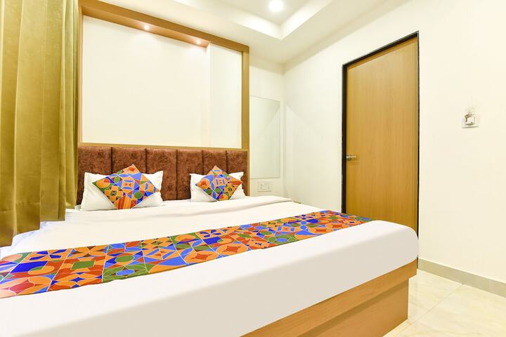 Room 9 of 21