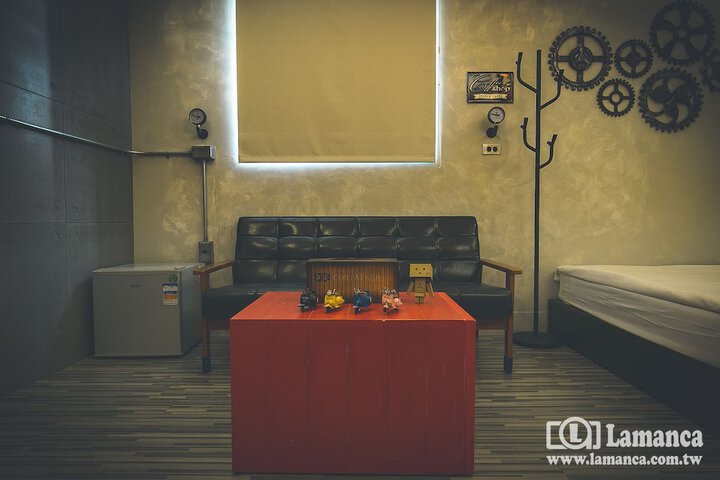 Room 9 of 115
