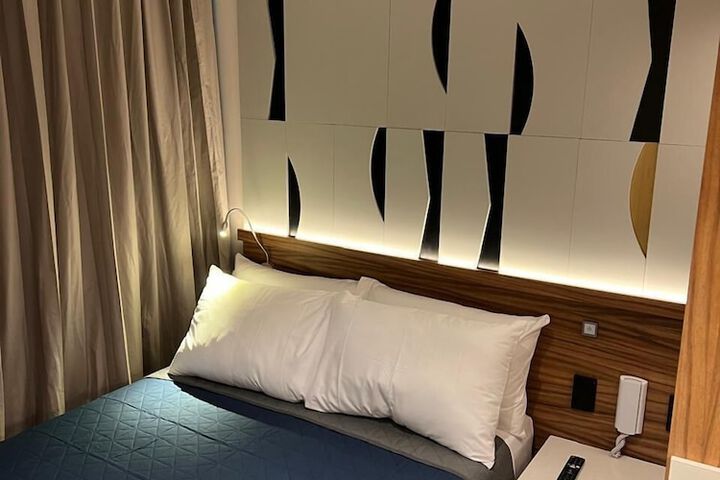 Room 7 of 29