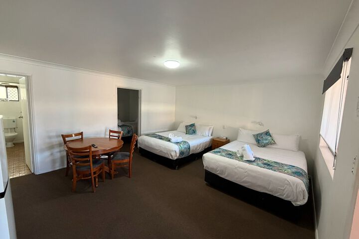Room 32 of 61