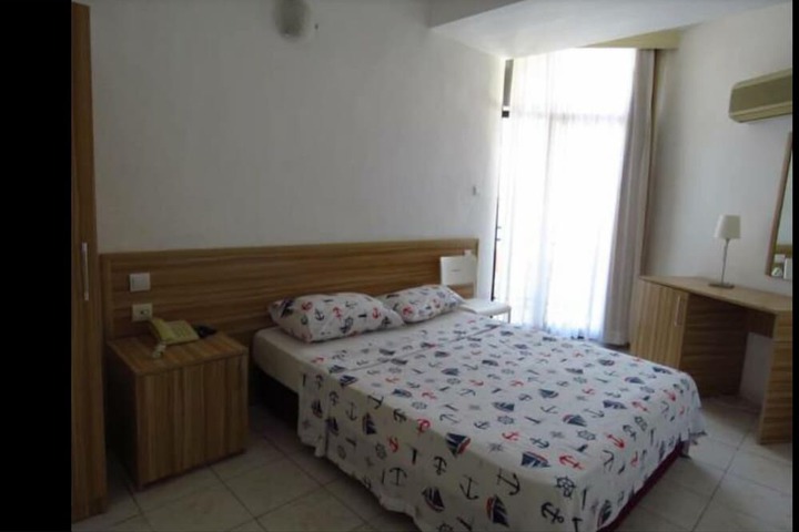 Room 11 of 22