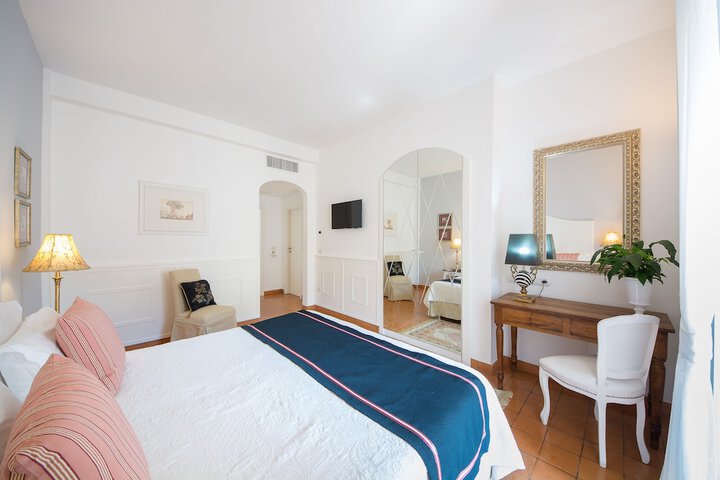 Room 21 of 52