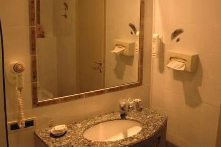 Room 17 of 55