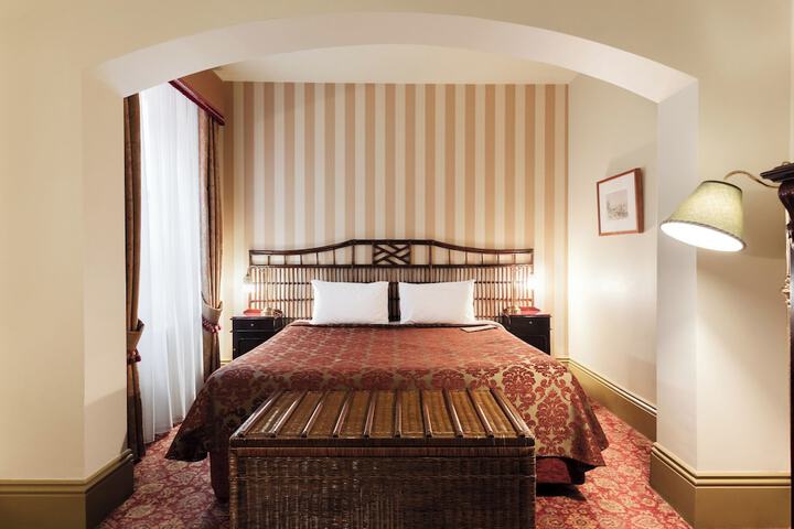 Room 21 of 63