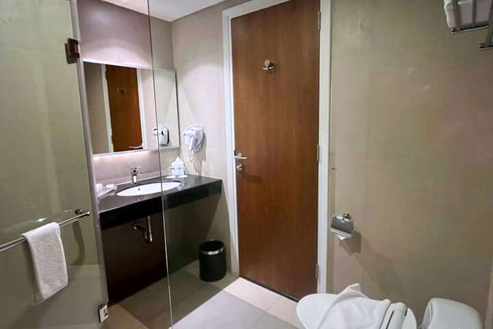 Room 11 of 54