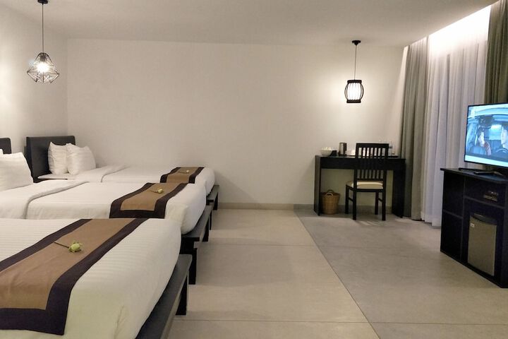 Room 5 of 80