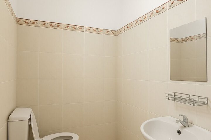 Room 16 of 19