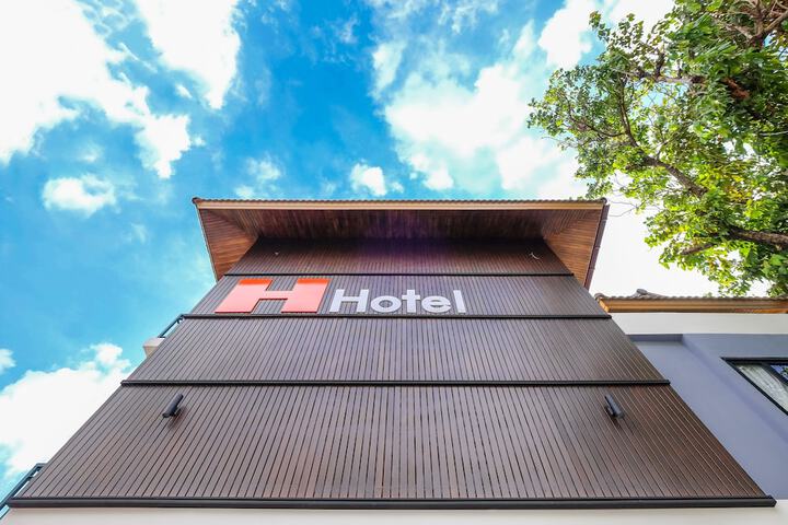 Hotel 67 of 73