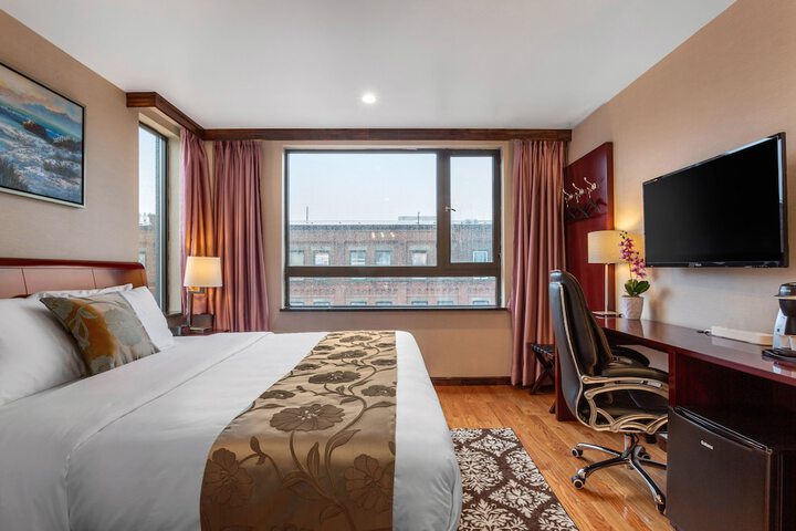 1 King Bed (14 of 14)