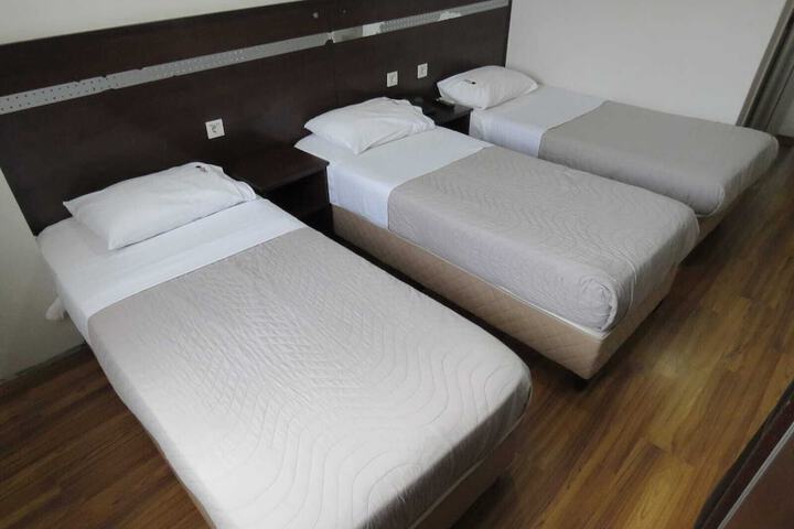 Room 14 of 30