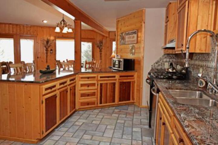 The Timber Crest Retreat in Red River, NM