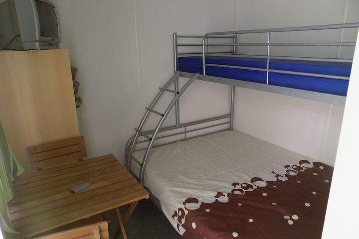 Room 6 of 132