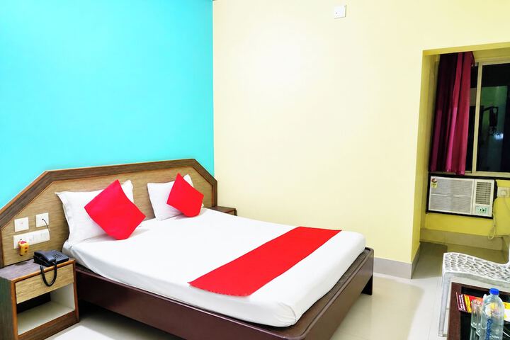 Room 6 of 15