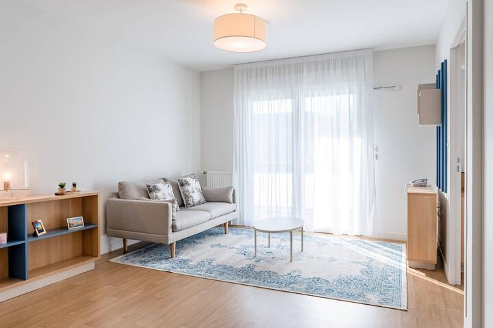 Room 16 of 28