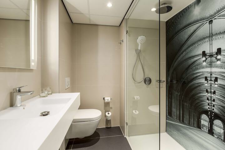 Bathroom Interior Photo