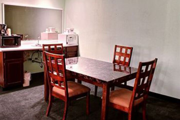Room 14 of 16
